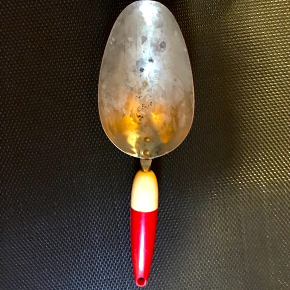 Vintage flour scoop - 1950s
